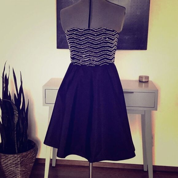 NEW Alice+ Olivia Women’s 2 Beaded/Sequin Cocktail Dress - Picture 2 of 8